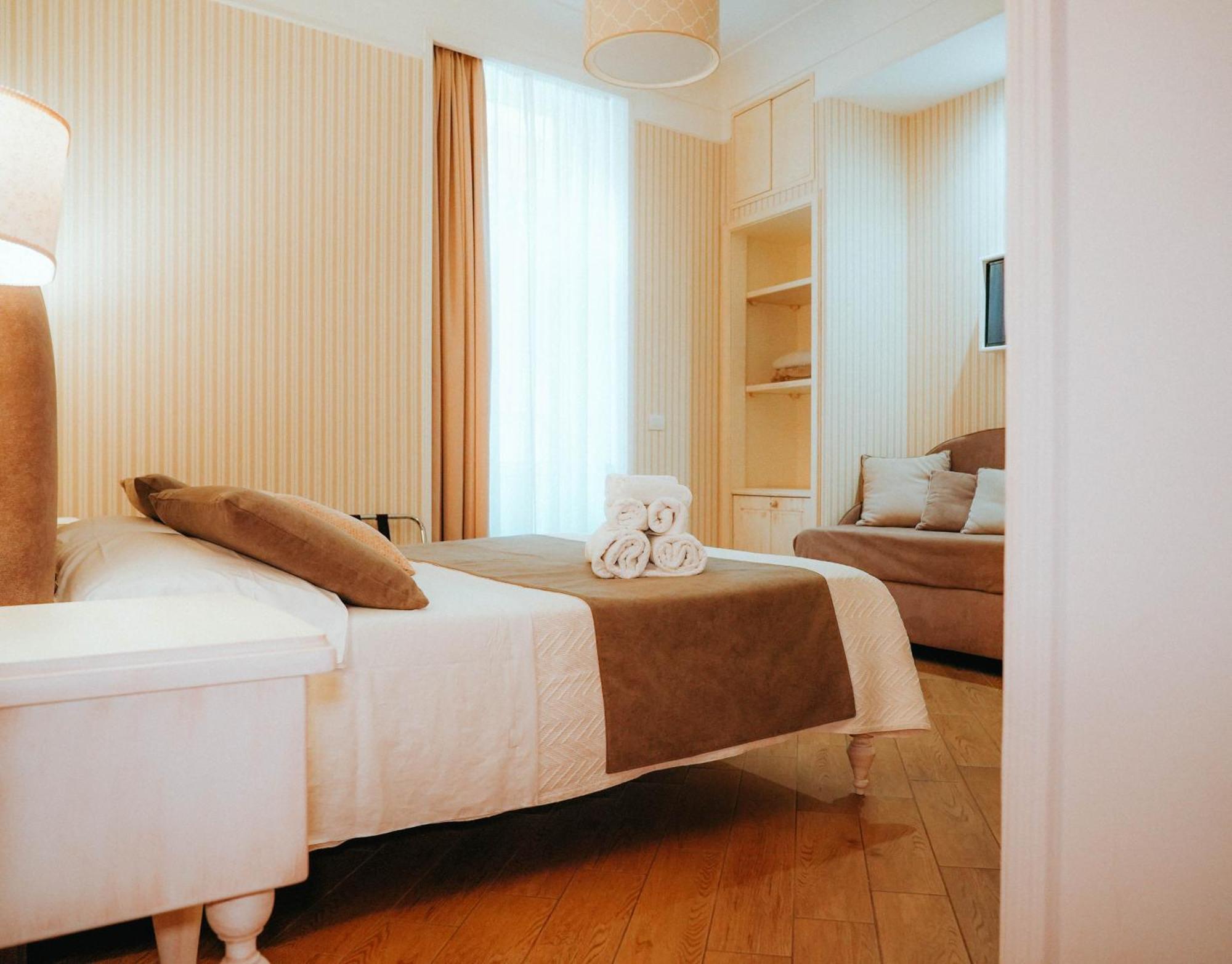 Florita Napoli Hotel Ngoại thất bức ảnh