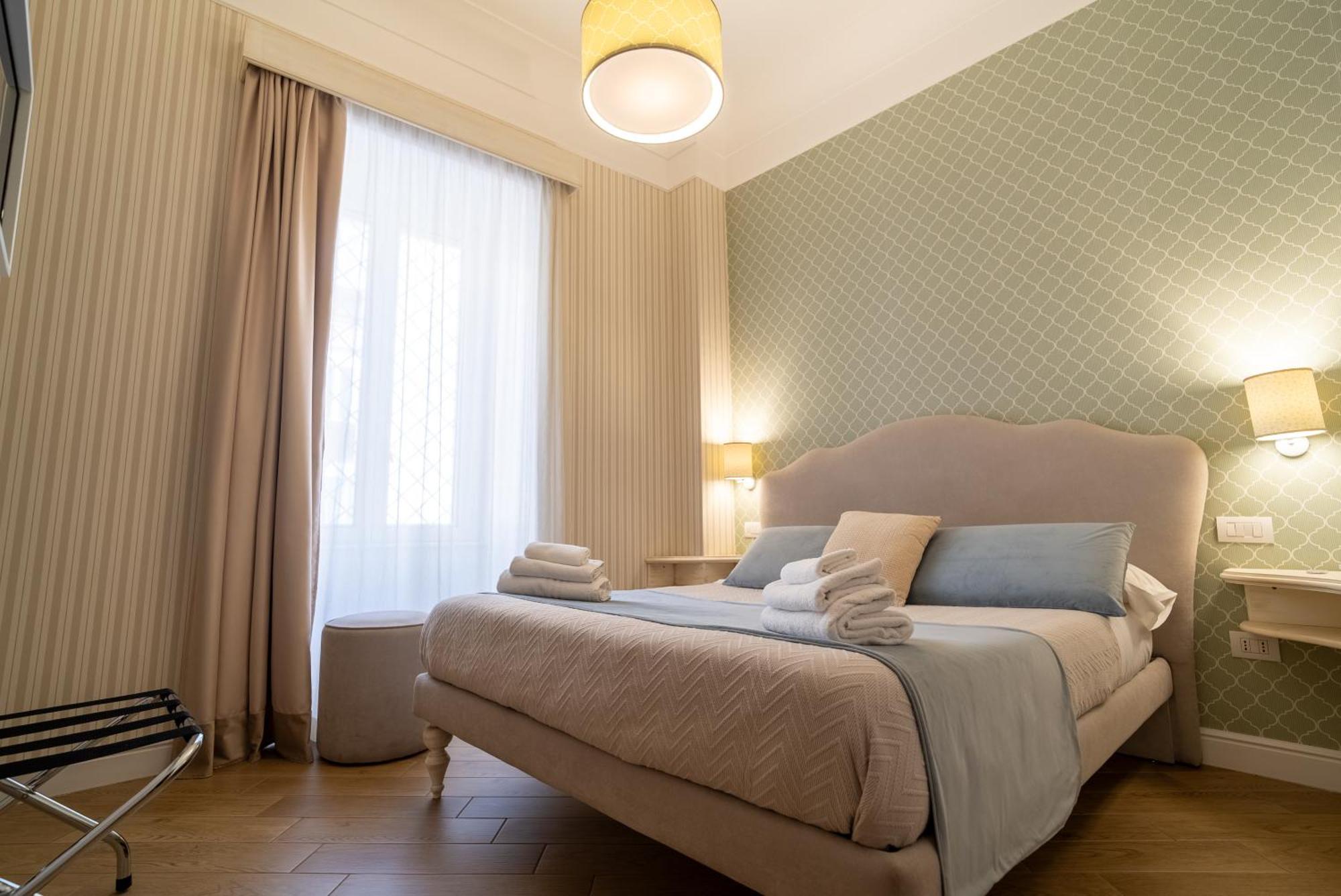 Florita Napoli Hotel Ngoại thất bức ảnh
