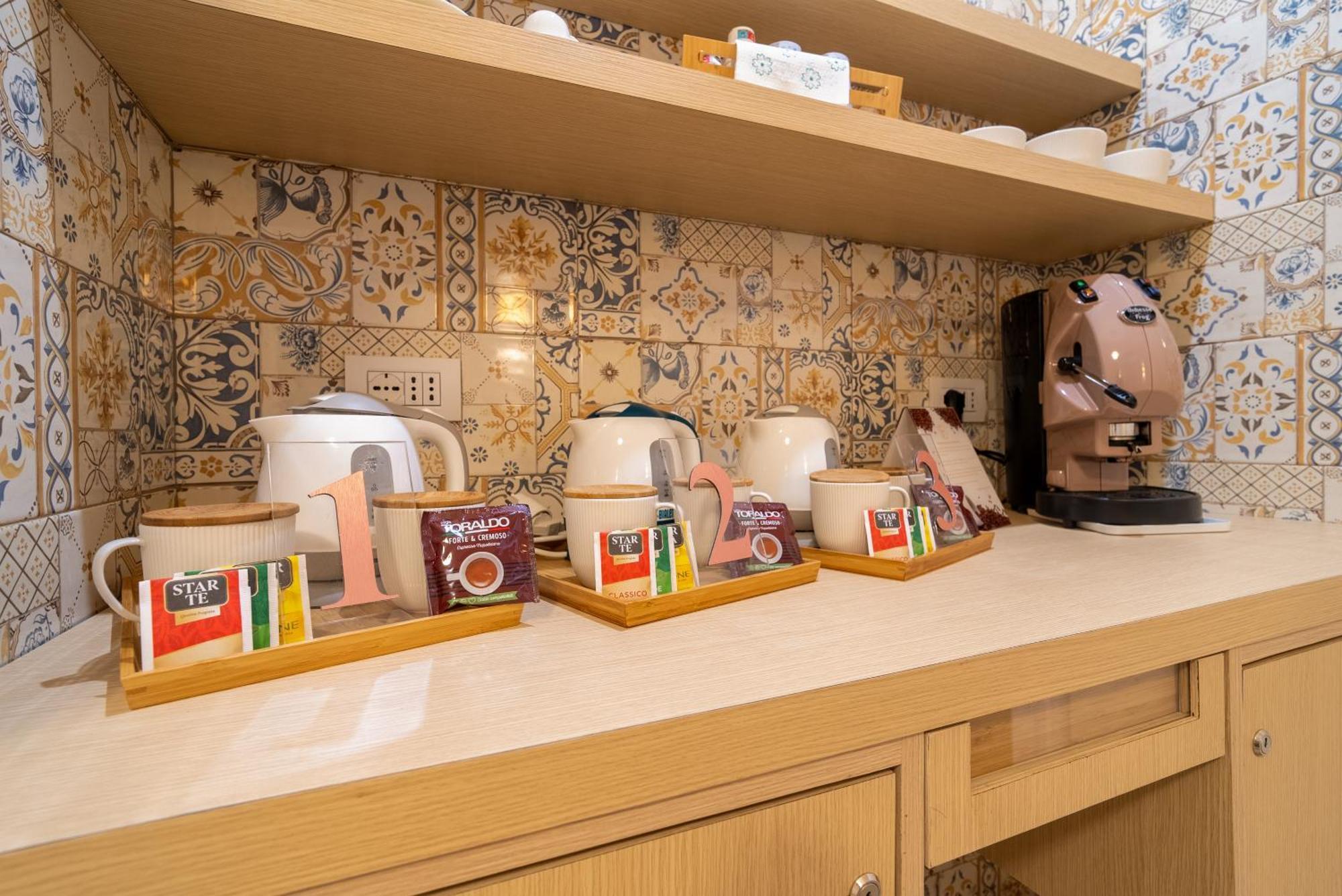 Florita Napoli Hotel Ngoại thất bức ảnh